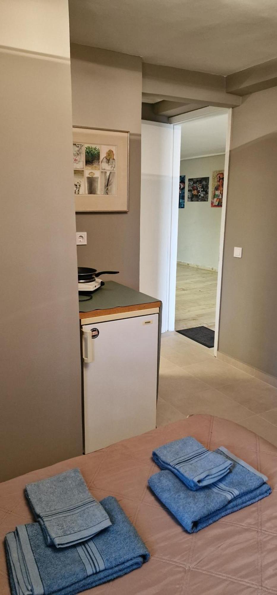 A Cozy Affordable Place at Voula Atena Exterior foto