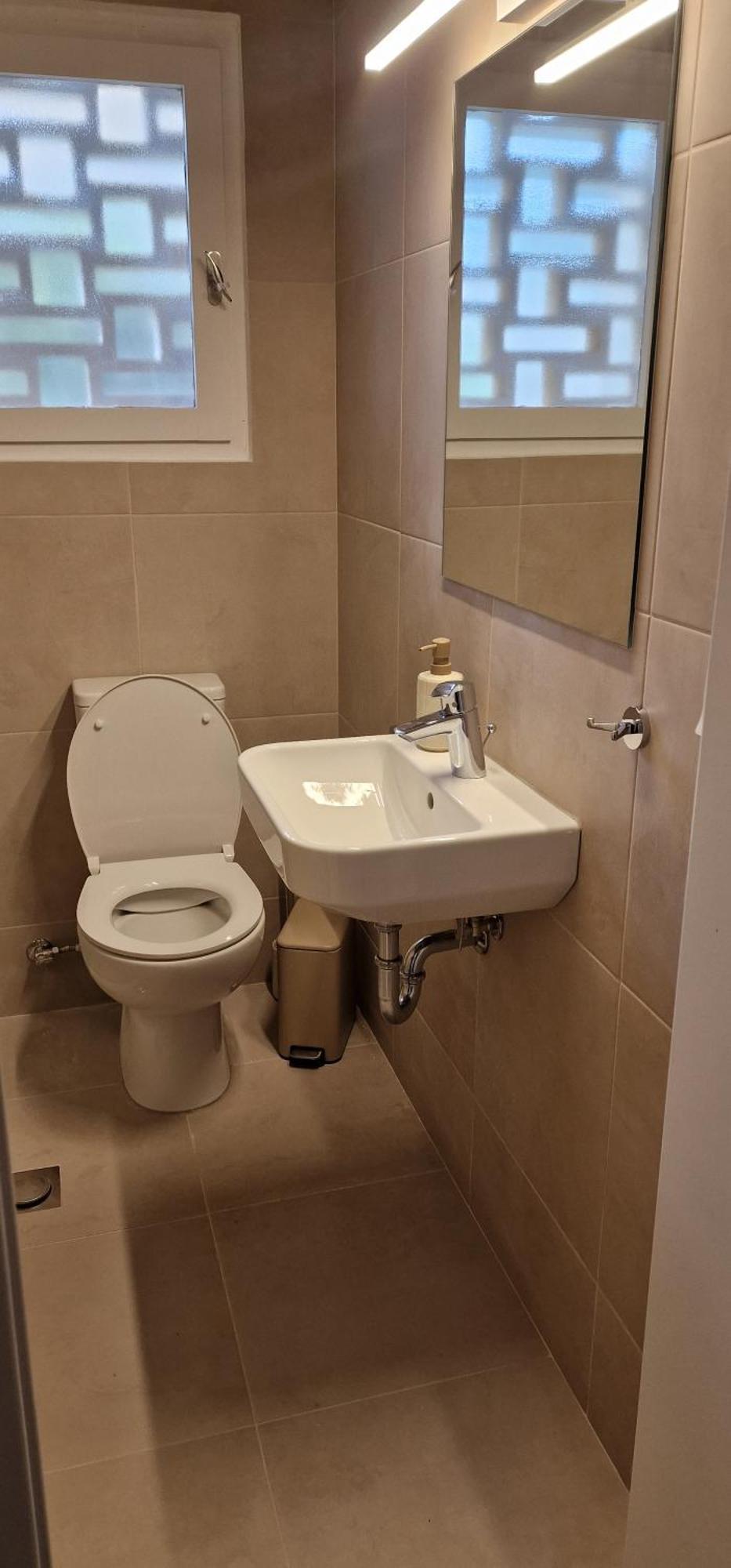 A Cozy Affordable Place at Voula Atena Exterior foto